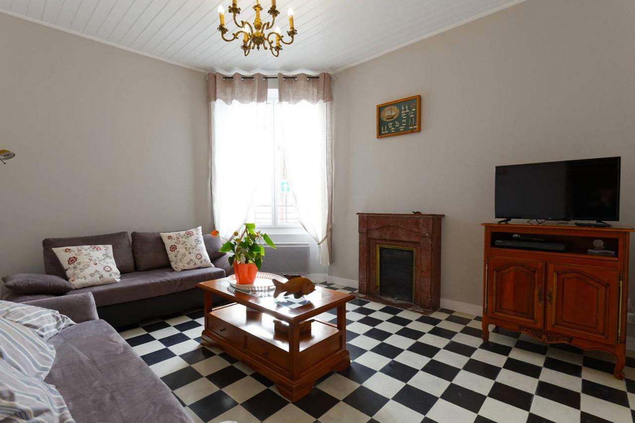 En Plein Centre, Jolie Maison Pour 6 Avec Jardin Beauvoir-sur-Mer Exterior foto